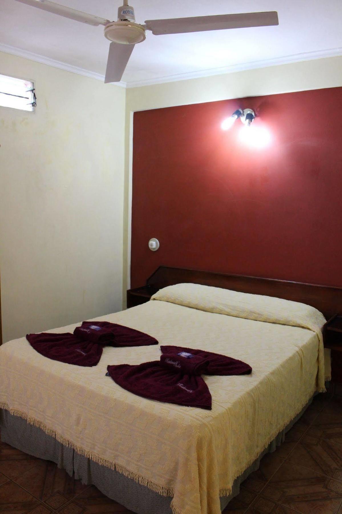 Residencial Noelia Hostel Puerto Iguazú Exteriér fotografie