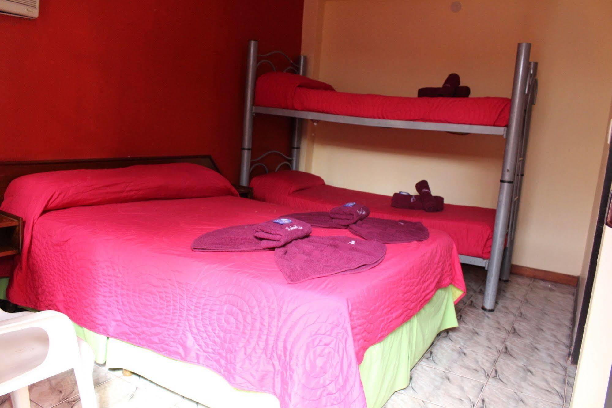 Residencial Noelia Hostel Puerto Iguazú Exteriér fotografie